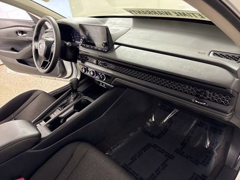 Used 2024 Honda Accord LX image 21