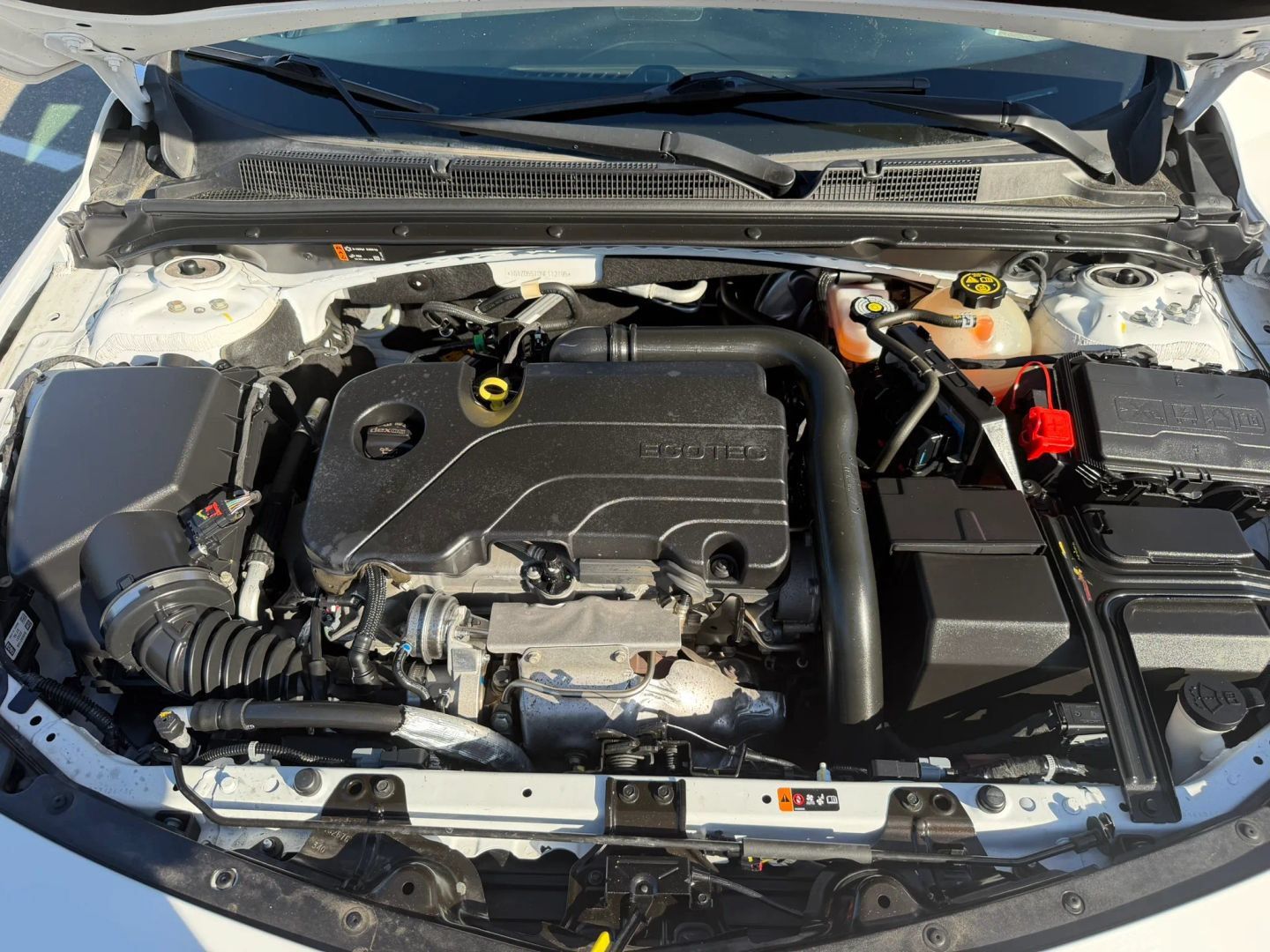 Used 2022 Chevrolet Malibu LT FWD image 34
