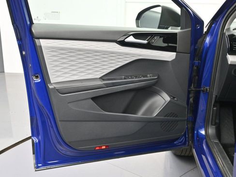 Certified 2024 Volkswagen Taos S image 8