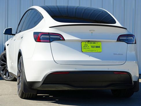 Used 2021 Tesla Model Y Performance image 6