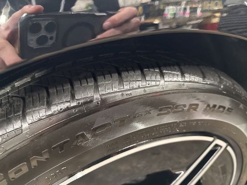 Used 2025 Mercedes-Benz E 350 4MATIC Sedan image 28