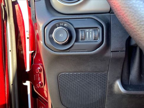 Used 2021 Jeep Wrangler Unlimited Sport AWD/4WD image 35
