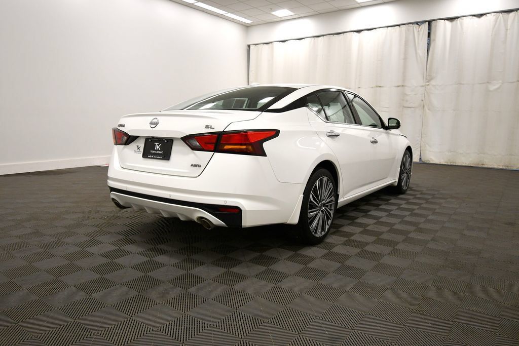 Used 2024 Nissan Altima 2.5 SL AWD/4WD image 8