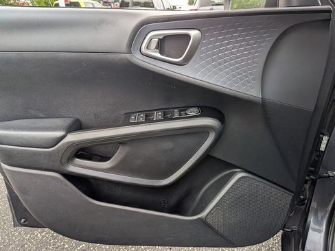 Used 2021 Kia Soul S FWD image 31