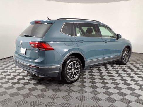 Used 2020 Volkswagen Tiguan SE w/ Panoramic Sunroof Package AWD/4WD image 4