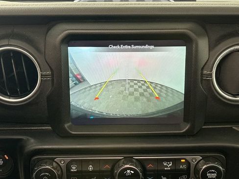 Used 2023 Jeep Wrangler Unlimited Sahara w/ Cold Weather Group AWD/4WD image 13