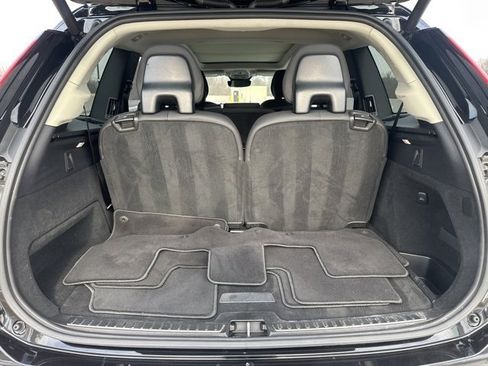 Certified 2025 Volvo XC90 B5 Plus image 36