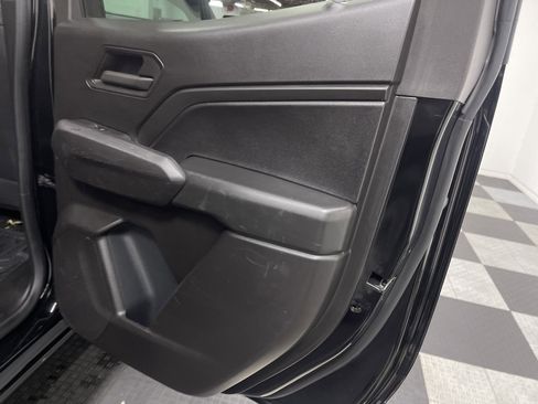 Used 2023 Chevrolet Colorado W/T RWD image 18
