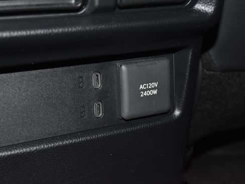 Used 2025 Toyota 4Runner TRD Off-Road Premium AWD/4WD image 26