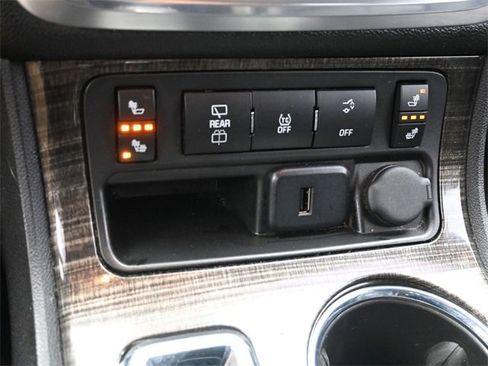 Used 2016 GMC Acadia SLT image 29