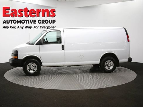 Used 2021 Chevrolet Express 2500 w/ Driver Convenience Package RWD image 56