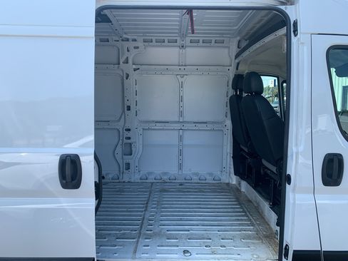Used 2025 RAM ProMaster 3500 w/ Convenience Group FWD image 30