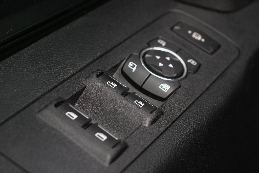 Used 2019 Ford F250 Lariat w/ Lariat Ultimate Package AWD/4WD image 17