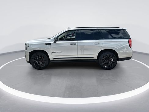 Used 2024 GMC Yukon Denali w/ Advanced Technology Package AWD/4WD image 5