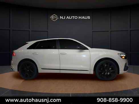 Used 2021 Audi SQ8 Premium Plus w/ SQ8 Black Optic Package AWD/4WD image 9