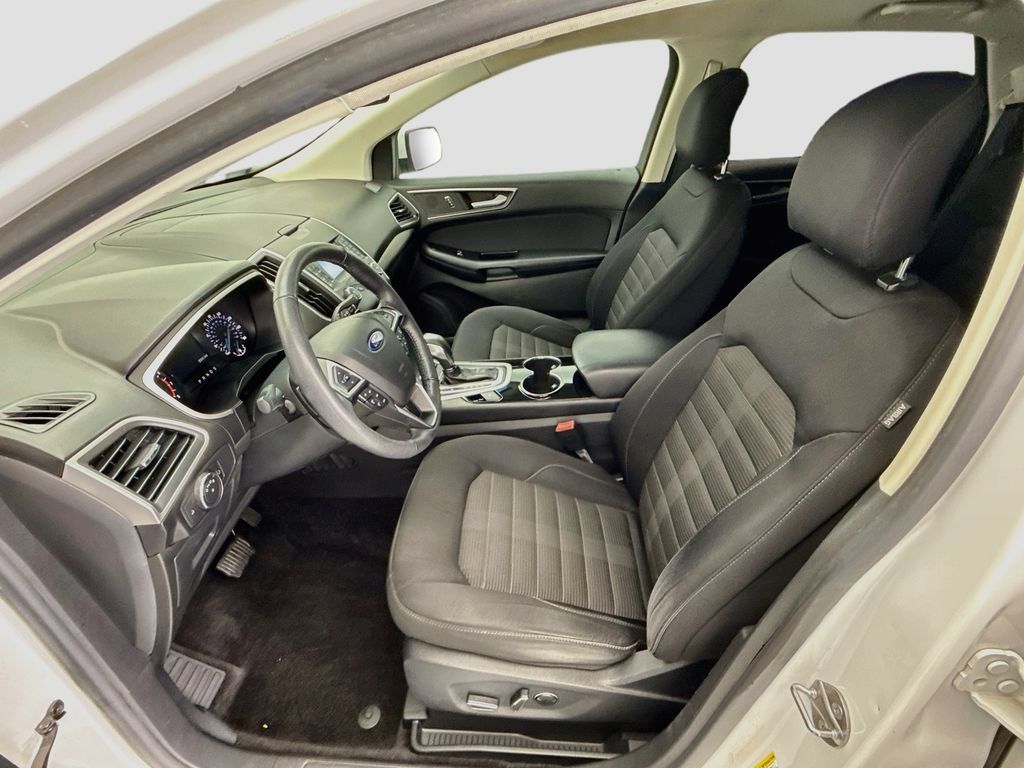 Used 2016 Ford Edge SEL FWD image 17