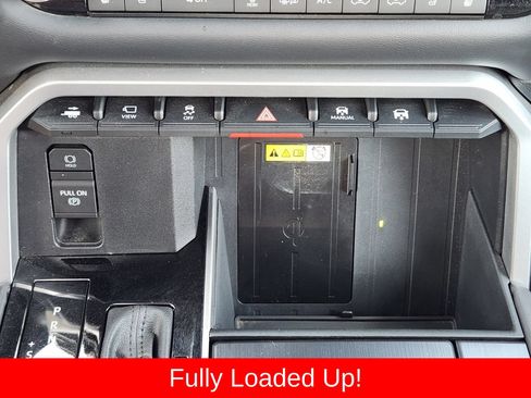 Used 2023 Toyota Tundra Platinum w/ Advanced Package AWD/4WD image 27