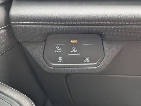 New 2026 Volkswagen Atlas Cross Sport SE AWD/4WD image 21