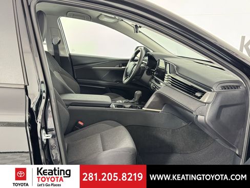 Used 2025 Toyota Camry LE image 20