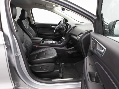 Used 2023 Ford Edge Titanium image 28