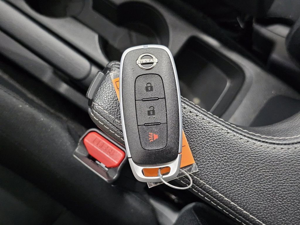 Used 2025 Nissan Kicks Play S FWD image 29