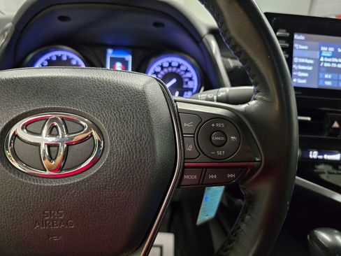 Used 2023 Toyota Camry SE FWD image 19
