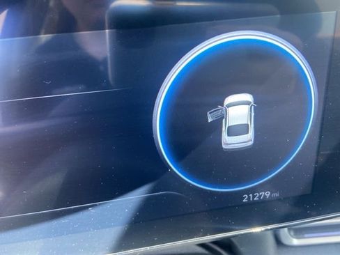 Certified 2025 Hyundai Elantra SEL FWD image 13