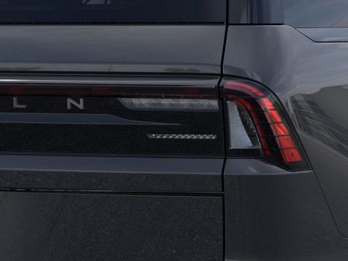 New 2026 Lincoln Navigator Black Label w/ Black Label Special Edition image 21