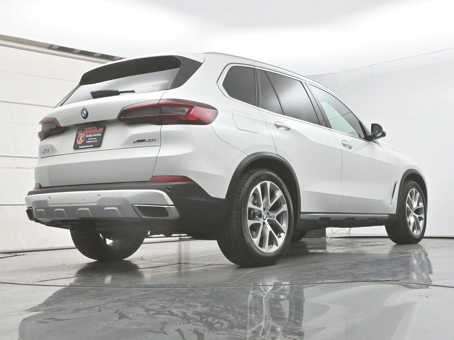 Used 2021 BMW X5 xDrive40i w/ Convenience Package AWD/4WD image 40