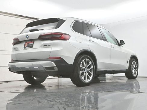 Used 2021 BMW X5 xDrive40i w/ Convenience Package AWD/4WD image 40
