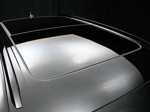 Used 2019 Bentley Bentayga image 39