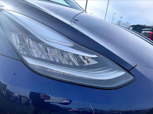 Used 2021 Tesla Model Y Long Range image 25