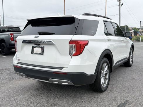 Used 2023 Ford Explorer XLT w/ Equipment Group 202A RWD image 5
