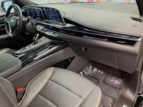 Certified 2024 Cadillac Escalade Sport AWD/4WD image 9