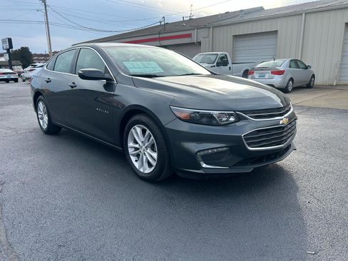 Used 2016 Chevrolet Malibu LT image 3