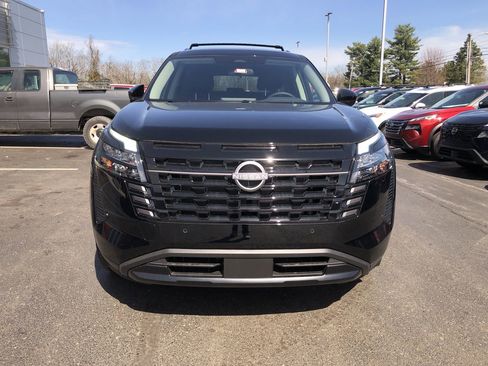 New 2026 Nissan Pathfinder SV image 16