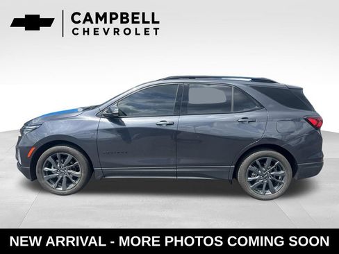 Used 2023 Chevrolet Equinox RS FWD image 2