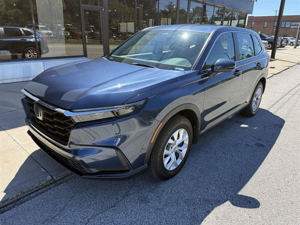 Used 2024 Honda CR-V LX image 1