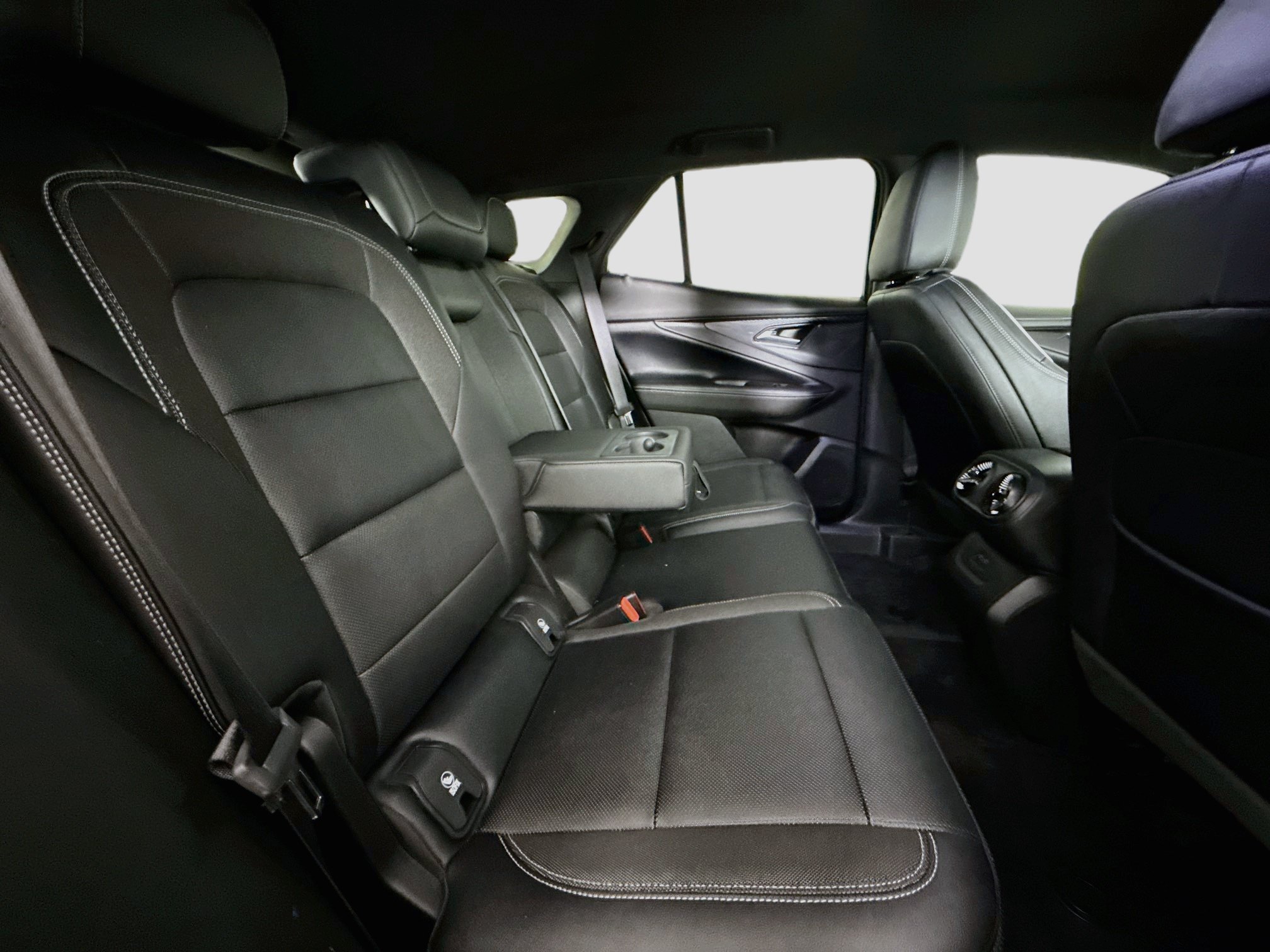 Used 2025 Chevrolet Blazer EV LT AWD/4WD image 29