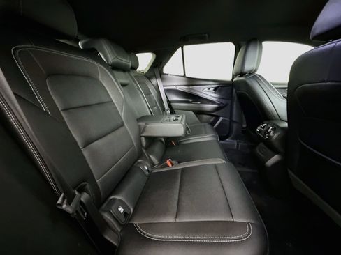 Used 2025 Chevrolet Blazer EV LT AWD/4WD image 29