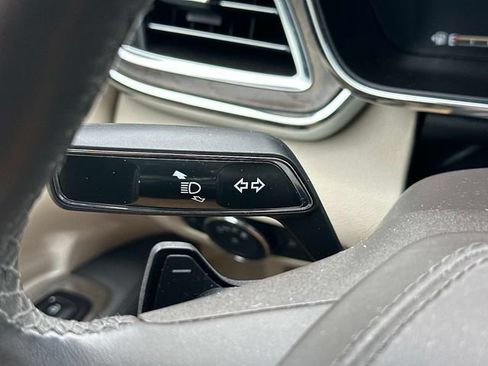 Used 2017 Lincoln Continental Select w/ Climate Package AWD/4WD image 24