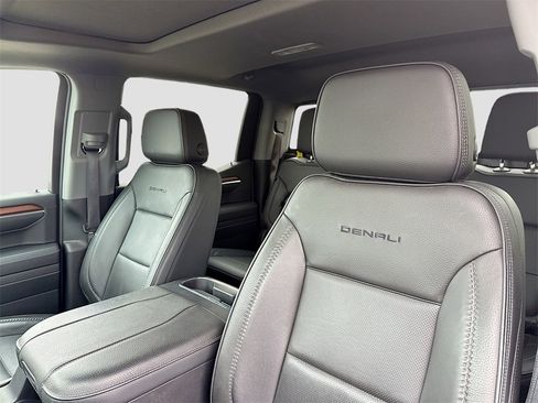 Used 2025 GMC Sierra 1500 Denali w/ Denali Reserve Package image 13