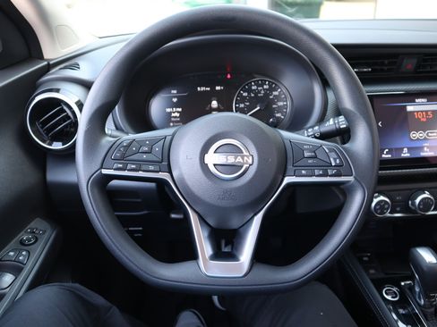 Used 2024 Nissan Kicks SV image 24