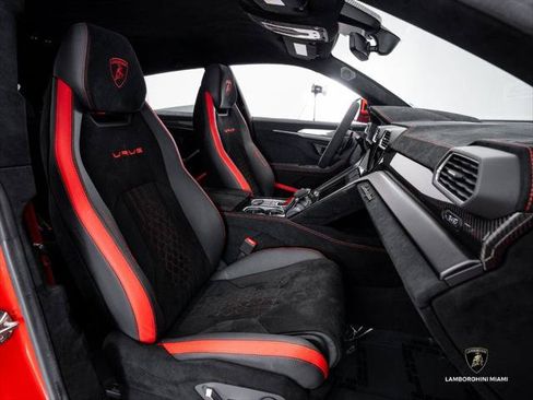 Used 2023 Lamborghini Urus Performante AWD/4WD image 49