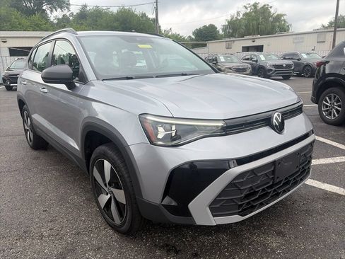Used 2025 Volkswagen Taos S AWD/4WD image 1