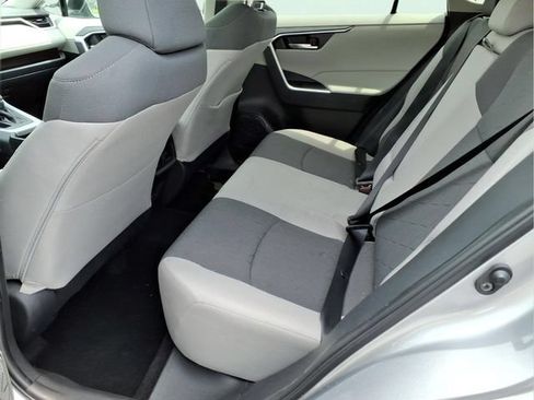 Used 2025 Toyota RAV4 XLE w/ Convenience Package FWD image 18