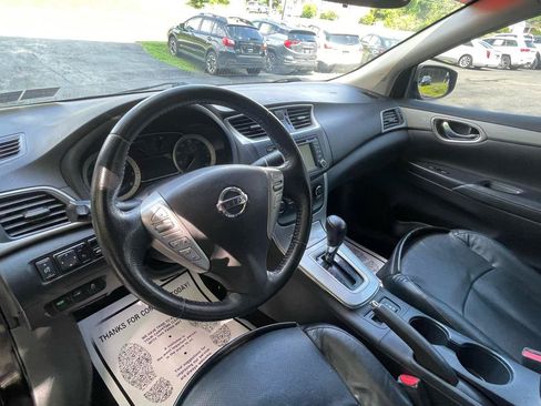 Used 2015 Nissan Sentra SR w/ SR Premium Package FWD image 18