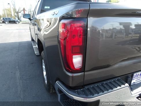 Used 2019 GMC Sierra 1500 SLE w/ SLE Value Package AWD/4WD image 9