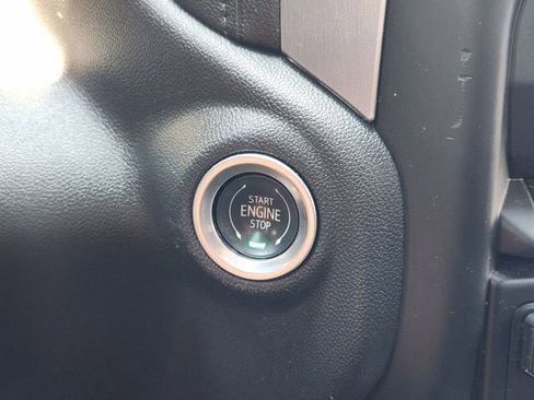Used 2022 GMC Sierra 1500 SLT AWD/4WD image 21
