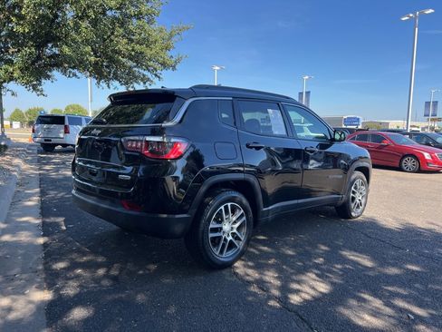 Used 2018 Jeep Compass Latitude w/ Popular Equipment Group image 7